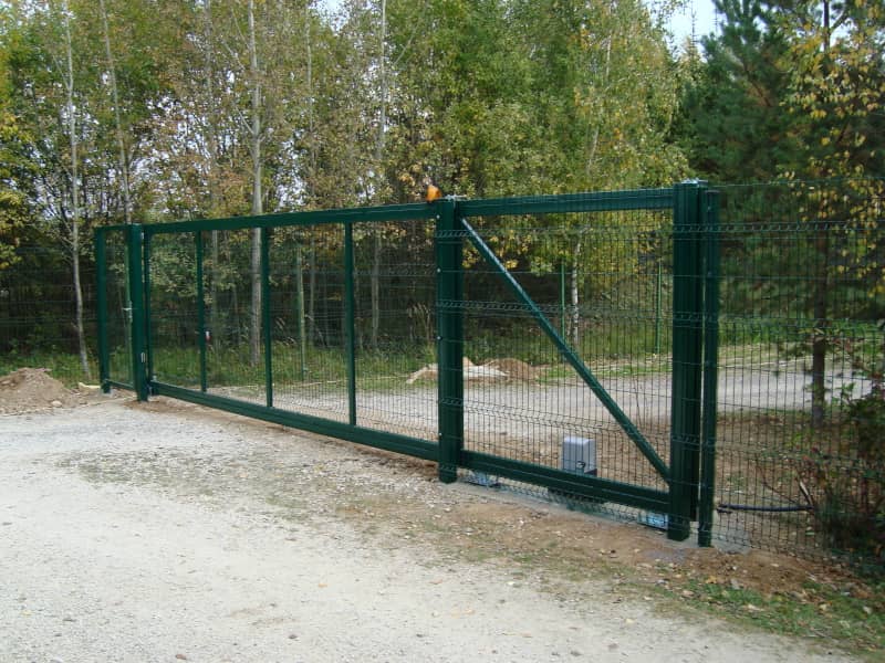 Сетчатый забор DoorHan в Шахтах с установкой