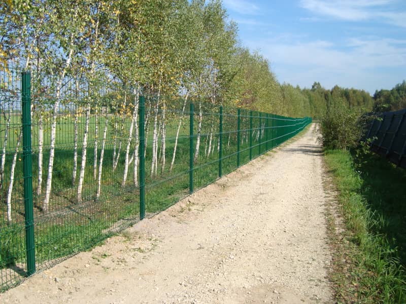 Сетчатый забор DoorHan в Шахтах с установкой