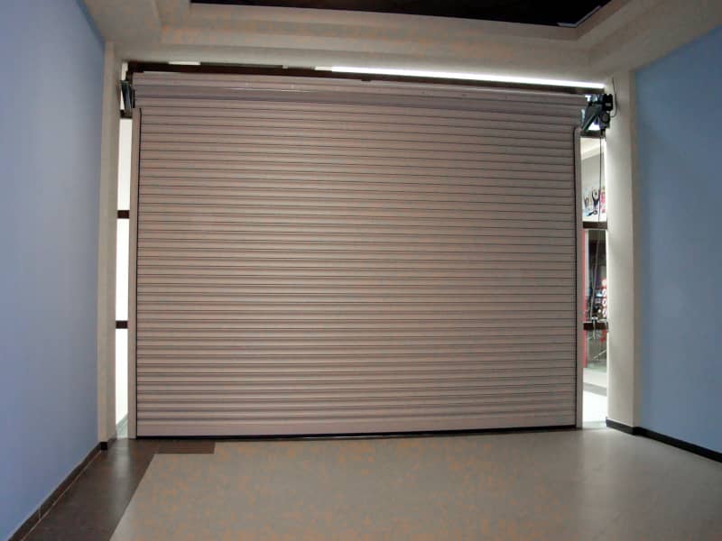 Роллетные ворота DoorHan в Шахтах с установкой