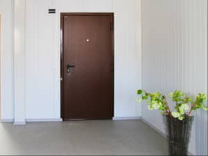 Предлагаем входные железные двери в квартиру DoorHan ЭКО 980х2050 в Шахтах по выгодной цене